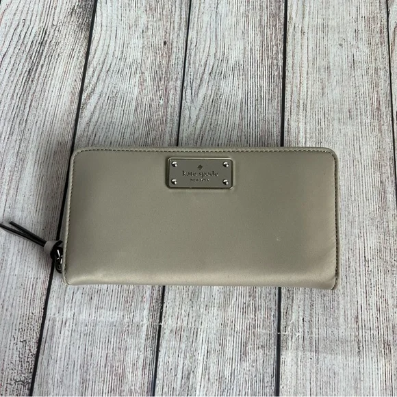 Kate Spade Wilson Road Taupe Wallet NWT