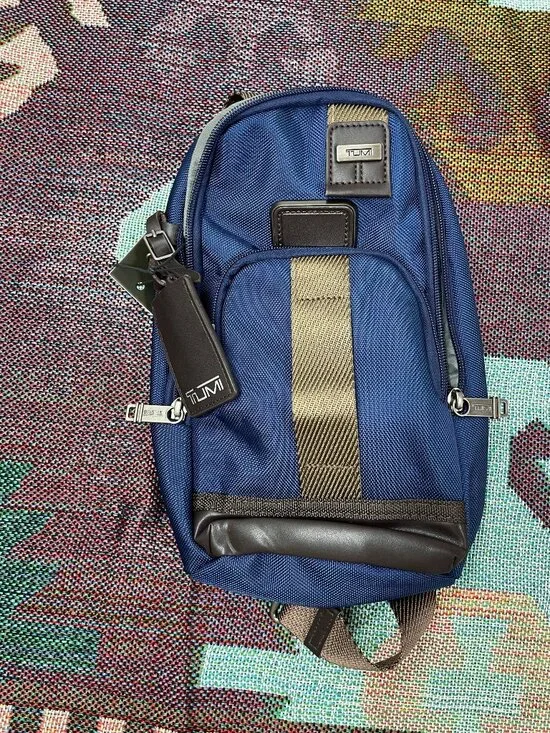🧡Tumi Alpha Bravo Navy Chest Bag
