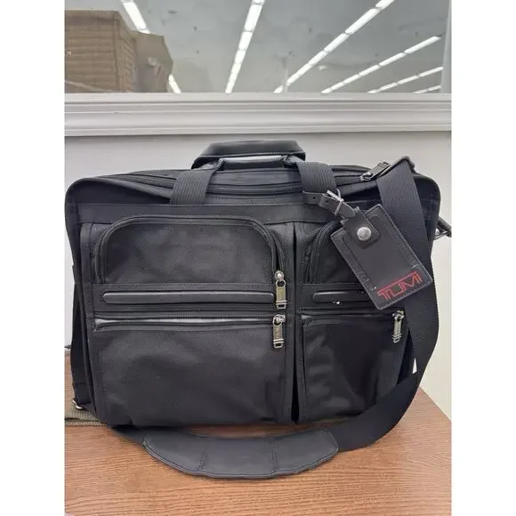 Tumi 26160 Alpha 3 Expandable Organizer Laptop Briefcase Large - Black (pu100th