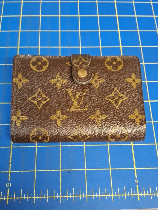 Louis Vuitton Monogram Snap Kiss Lock Wallet Brown Gold-Tone 5.5x3.5x1 Preowned