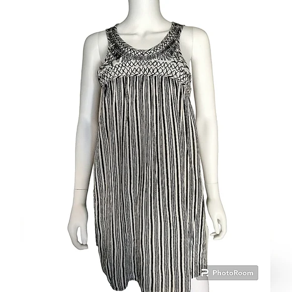 𝅺Ecote Black and White Striped Boho Style Dress open back‎ Size Small