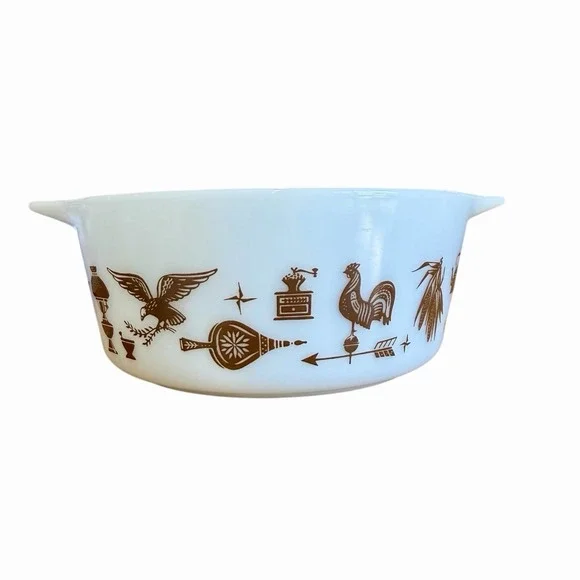 PYREX 472 Early American White Nesting Casserole Dish 1 1/2 Pt. *No Lid*
