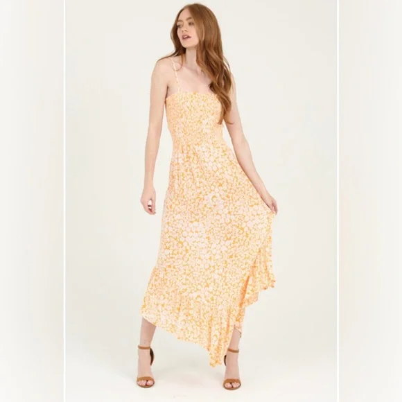 ☀️Smocked Spaghetti Strap Maxi. Size Medium
