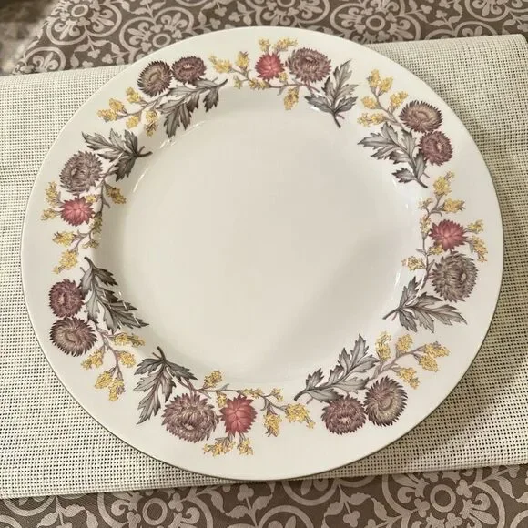 Wedgwood‎ England Linchfield Pattern Fine Bone China Large Round Serving Platter
