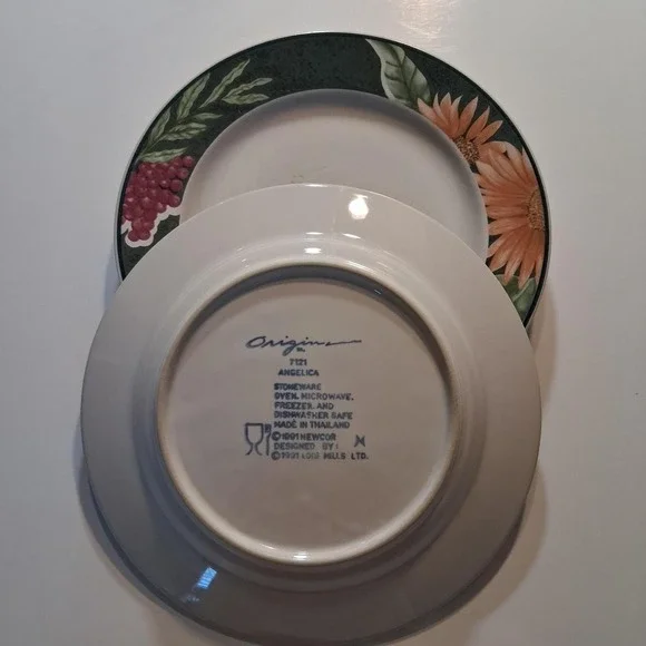 Vintage 1991 Set of 2 vintage flower lunch plates sunflowers Replacements