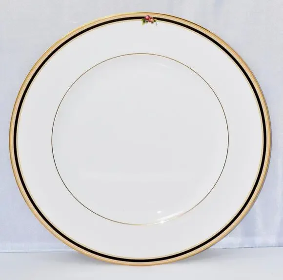 Wedgwood Dinner ware Bone China Clio Black & Gold Rim 10