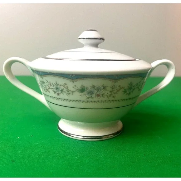 Seizan Fine China Japan Lasting‎ Sugar Bowl Lakeside Floral Silver Trim #7917