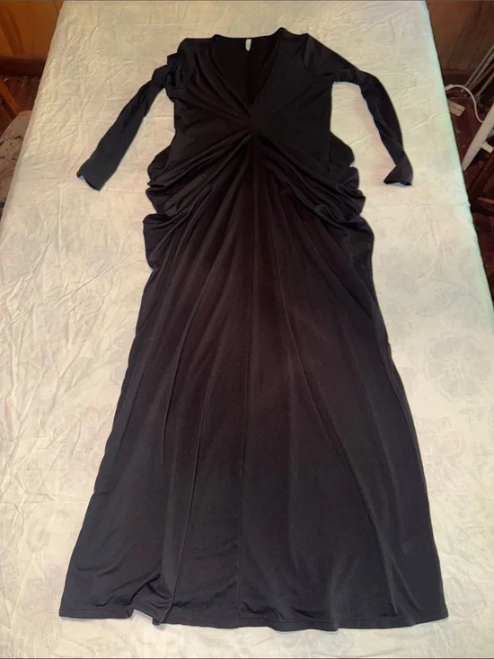 Halara Black Deep V-Neck Long Sleeve Stacked Ruched Maxi Dress Medium