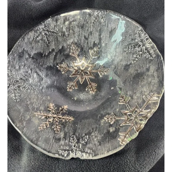 Large Clear Crystal Glass Embossed Snowflake Bowl Serving Parties Holidays