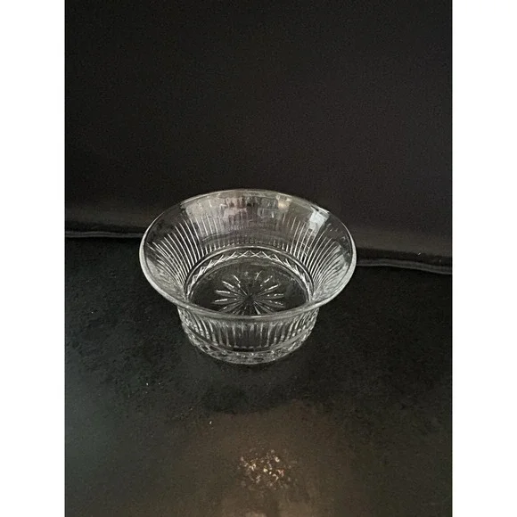 Clear Pressed Glass Starburst Pattern Round Bowl 6 in Dia x 3 in H