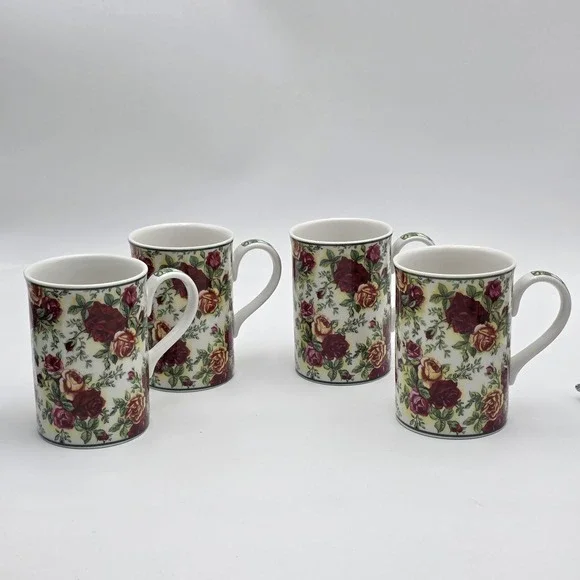 Royal‎ Albert Old Country Roses Fine China Afternoon Tea II Lot of 4