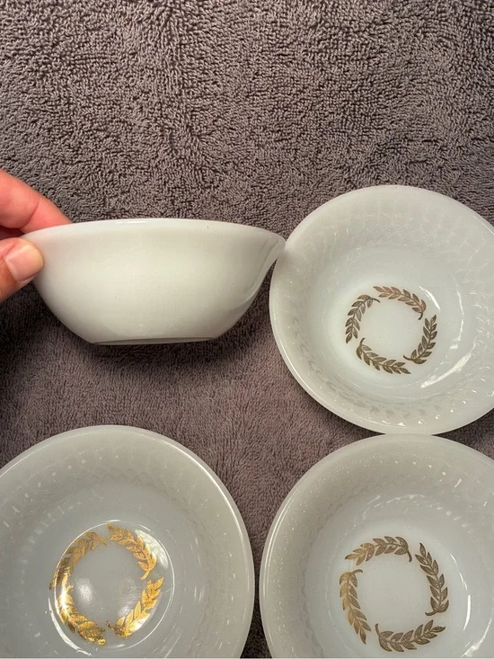 Vintage Federal Milk Glass Golden Harvest Small Bowl (5” Diameter) Set of 4