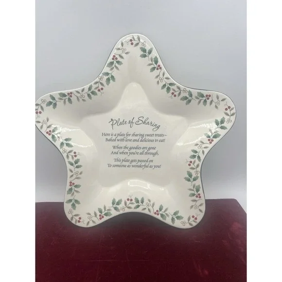 Pfaltzgraff Winterberry Star Shaped‎ Plate Of Sharing for Gifting with Treats