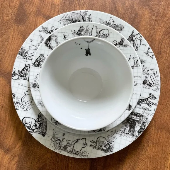 Zrike Disney Winnie the Pooh Sketchbook Dinnerware Set of 1 - Home Dining