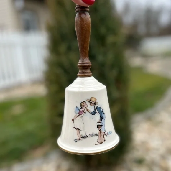 Gorham fine China vintage Norman Rockwell Beguiling Buttercup 1979 bell