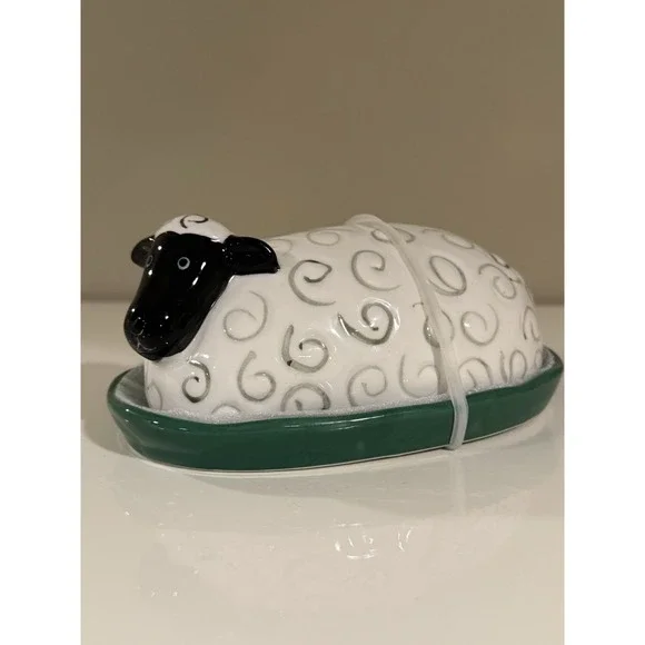 Potters Studio Lamb/Sheep Butter Dish-Baking-Cooking-Farmhouse-Dinning New
