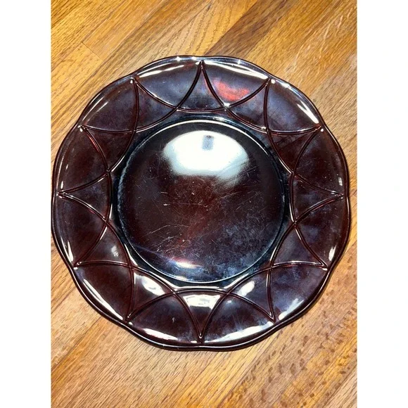 Hazel-Atlas Amethyst Newport Hairpin Art Deco Glass Purple Plate 8.25