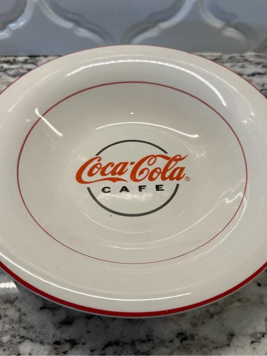 Vintage Gibson Coca-Cola Café Ceramic Rimmed Soup/Pasta Bowl 9
