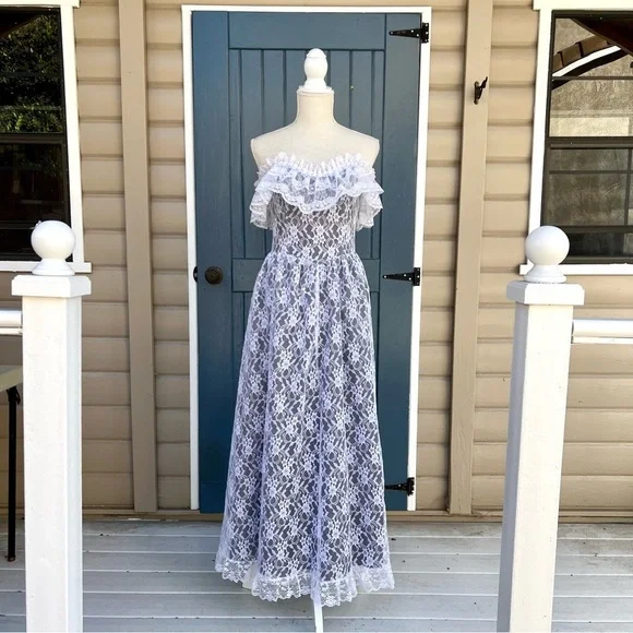 Vintage 1950s lace off the shoulder maxi dress Women’s XS