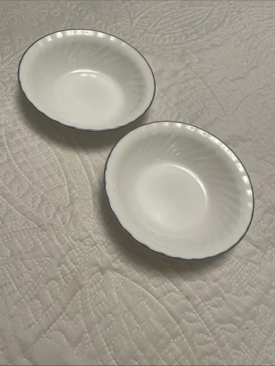 Set of 2 CORELLE Swirl Soup or Cereal Bowls White with Blue Rim Great Condition