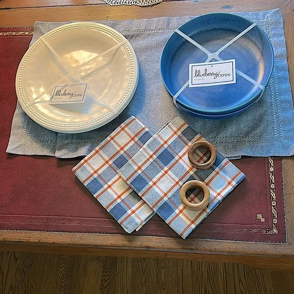 Blueberry Hill 10 Piece Set Dinner for Two Setting Harvest Fall Winter Semester