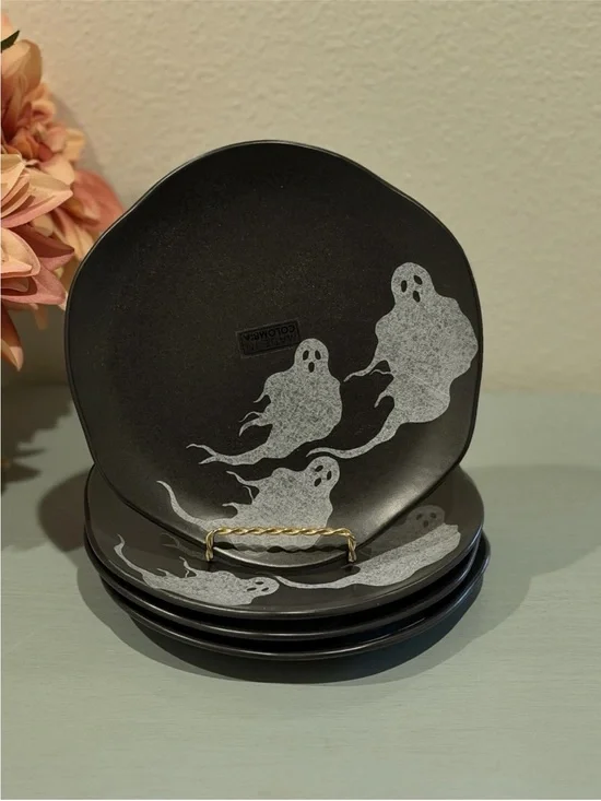 Corona Spooky Ghosts Halloween Salad/Dessert Plates Set-4. 8