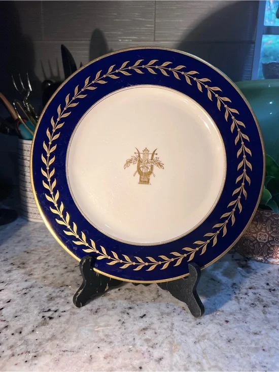 Cobalt Blue and Gold Laurel Dinner Plate, no chips or cracks