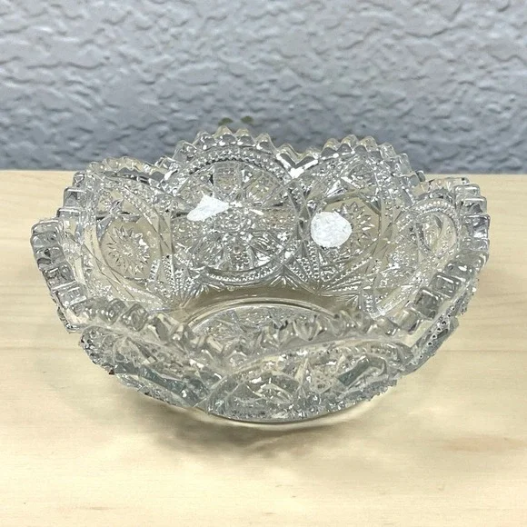 Vintage Pressed Glass Bowl Sawtooth Edge Starburst‎ & Hobstars Pattern Dish 4.5