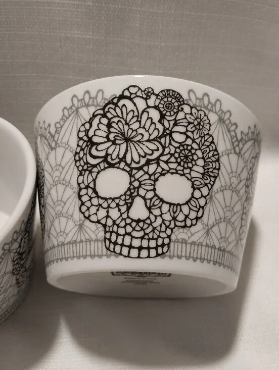 222 Fifth Discontinued Skull Lace White & Black Porcelain Bowls ( Set of 2)