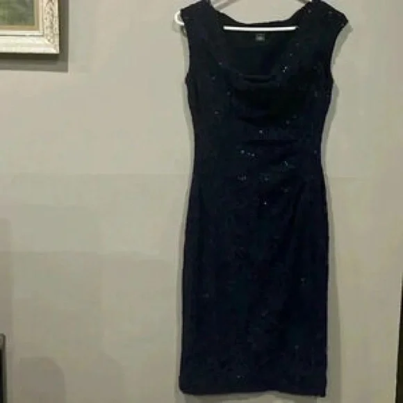 Elegant Navy Blue Cap-Sleeve Sheath Dress