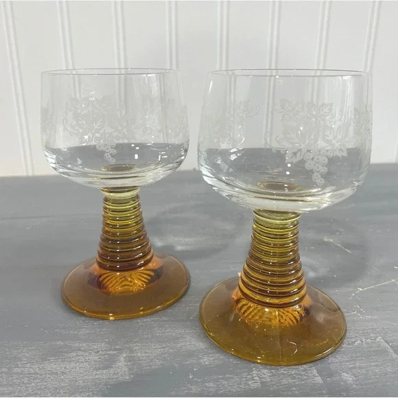 Vintage‎ Roemer Wine Glasses Set 2 Amber Beehive Stem Etched Grape Design 4.25