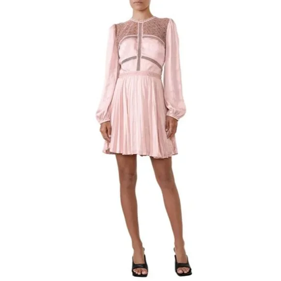 New 149$ Bardot Olivia Size 12 Crochet Lace Satin Long Sleeve Pleated Mini Dress