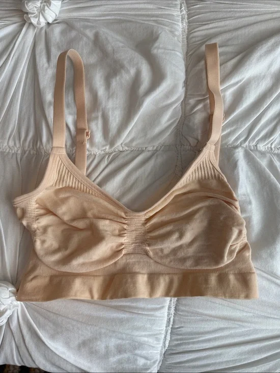 SKIMS Seamless Sculpt Bralette