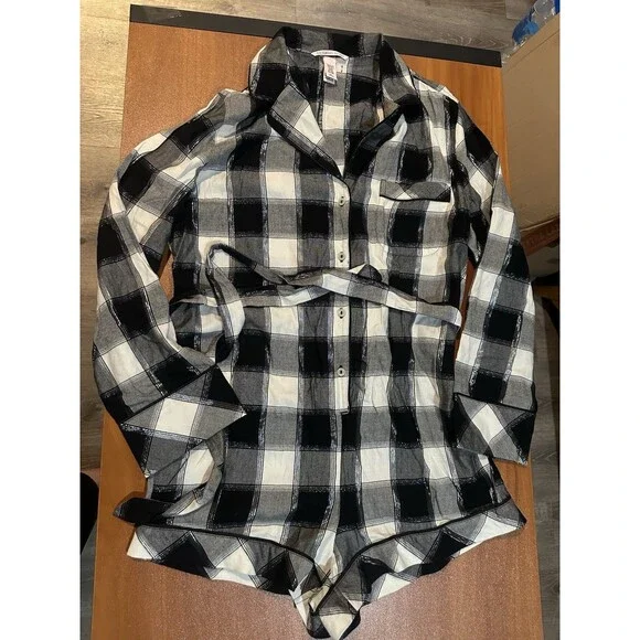 VICTORIAS SECRET Plaid Sleep Romper Pajamas Black White Winter Cozy Cute Sz M