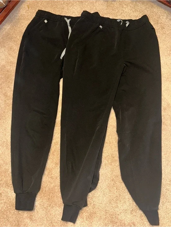 Figs Black Elastic-Waist Jogger Pants