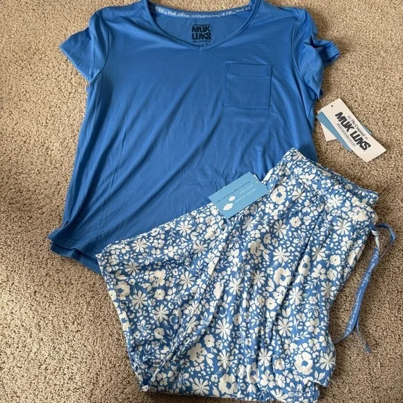 NWT Muk Luks Women's Blue Floral Pajama Set M