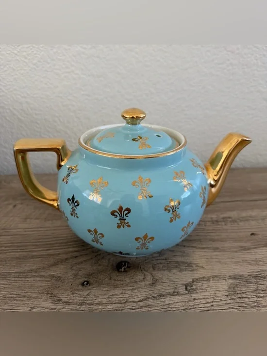 Vintage HALL China Teapot Blue Gold Fleur De Lis Boston Shape 6 Cups Collectible