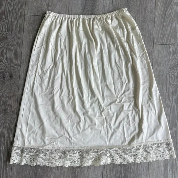 Vintage Vassarette Womens White Comfort Elastic Waist Lace Trim Slip Skirt Sz XL