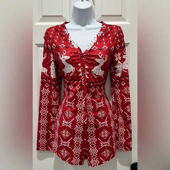 CBR Red Holiday Reindeer Print Romper Pajamas NWT Size Large