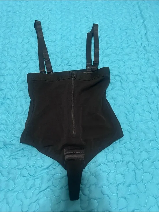 Lot of 5 Shapewear!!!!