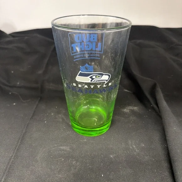 LoBud Light Seattle Seahawks 16 oz Pint Beer Glasses 5 7/8