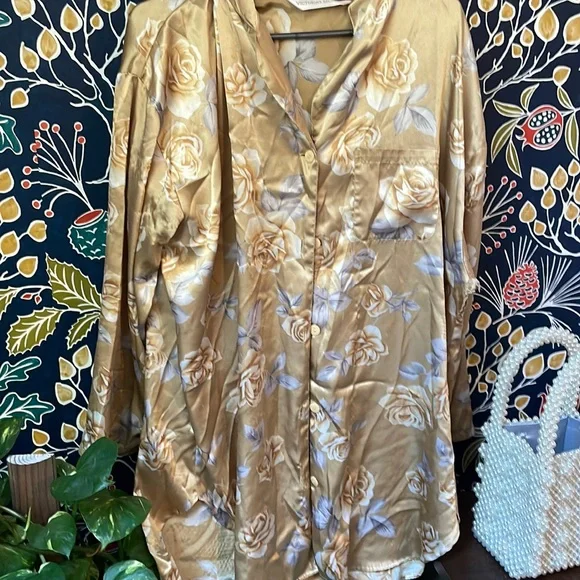 Victoria's Secret Vintage Floral Button Down Silky Sleep Shirt