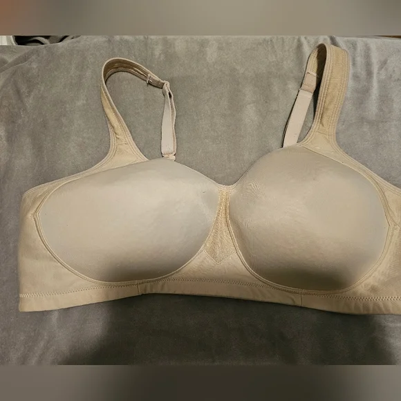 Vanity Fair Cream Full Coverage Bra 38C
