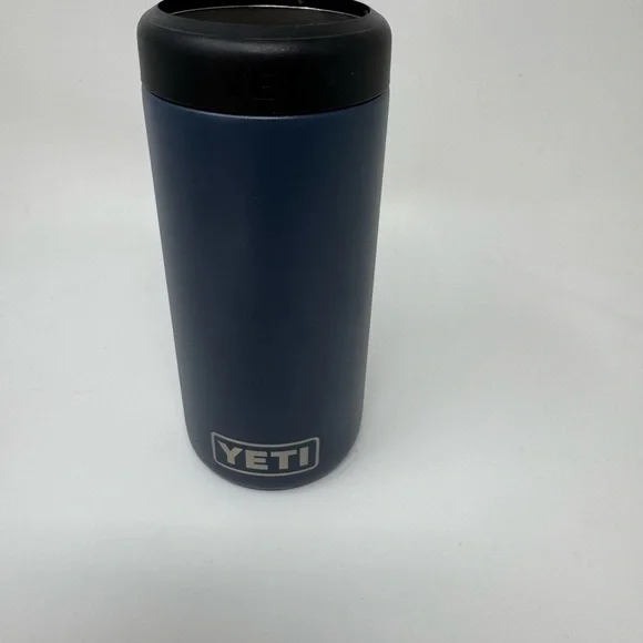 YETI Navy Matte Slim Can Colster‎
