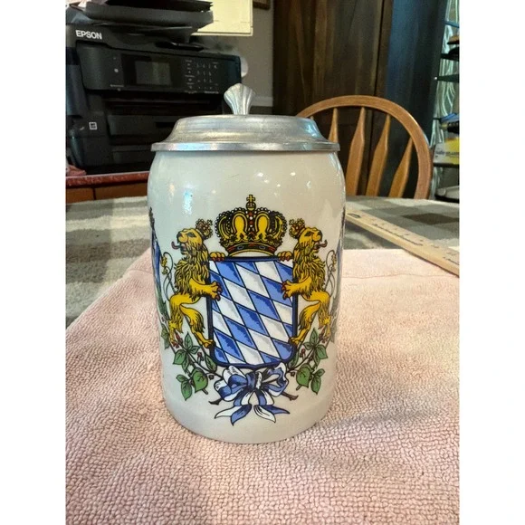 Vintage Bavarian Coat of Arms‎ Beer Stein with Hinged Pewter Lid German Mug