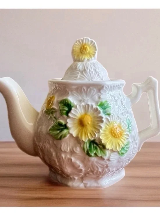 Vintage Rubens White Ceramic Daisy Mini 5