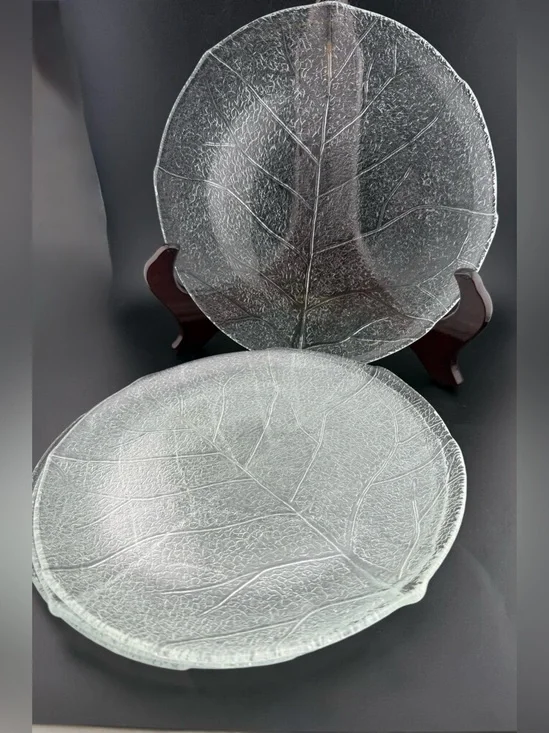 4 Arcoroc Aspen Leaf 9.25” plates