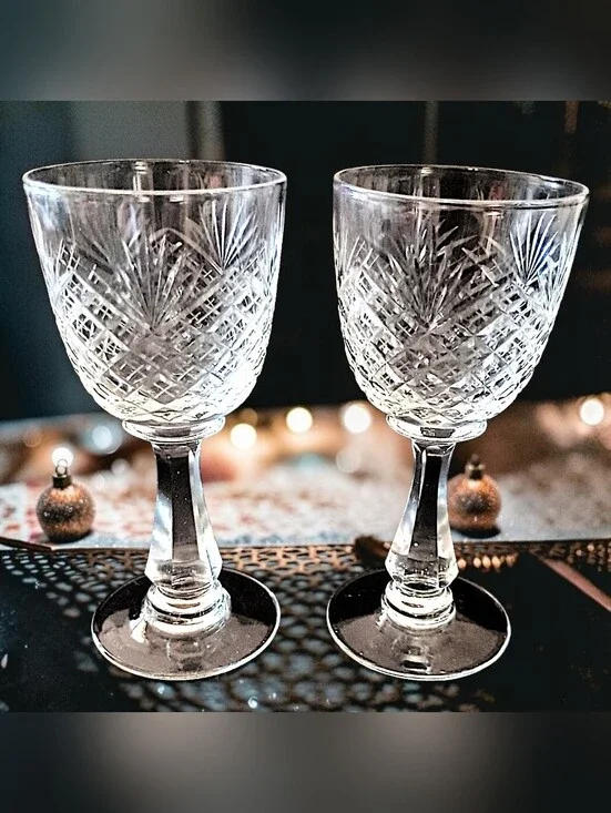 2 EAPG Strawberry Fan Diamond Cordial Aperitif Glasses Sherry Vintage Estate