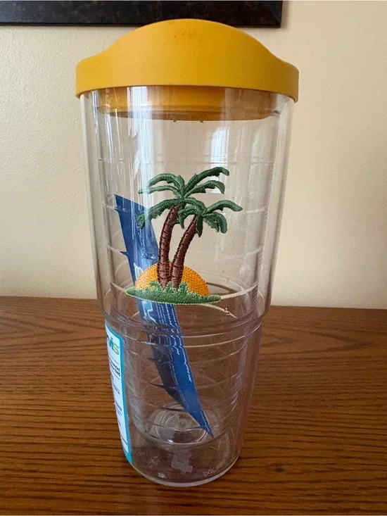 tervis Clear Tumbler with Yellow Lid and Embroidered Palm Design