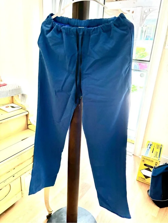 FIGS Men's Blue Elastic-Waist Scrub pants